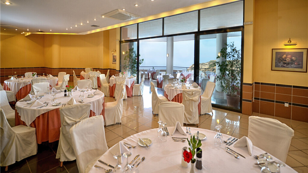 Athina Palace Resort & Spa